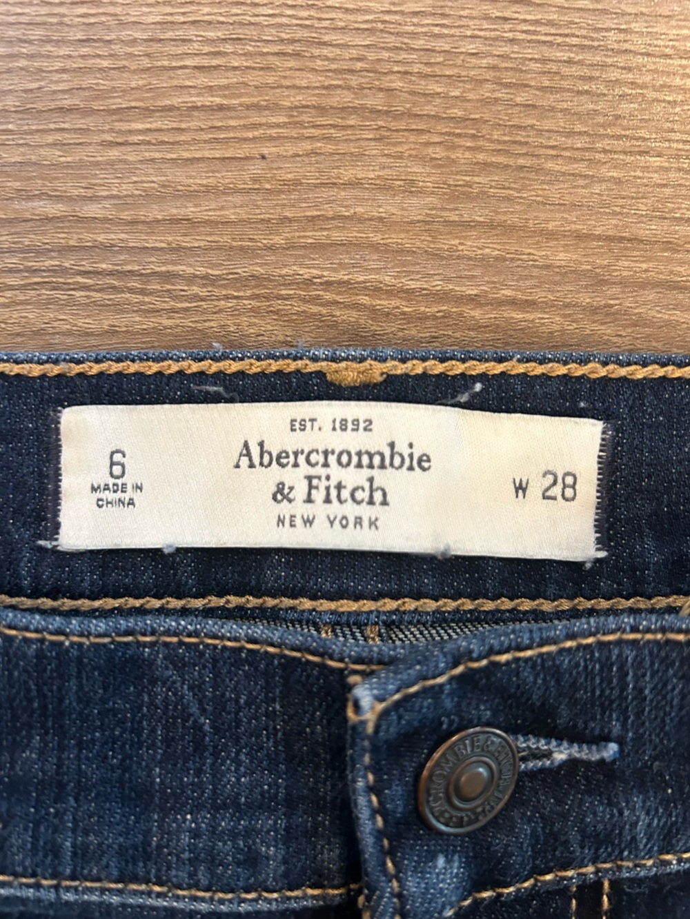 Abercrombie & Fitch Size 6 Low Rise Distressed Denim Shorts Dark Wash W28 Y2K - Picture 2 of 6